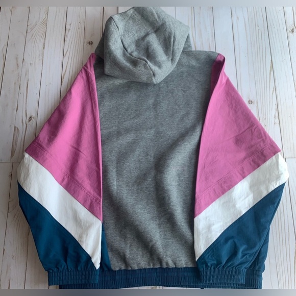 Nike Women’s Pullover Hoodie - Picture 2 of 3